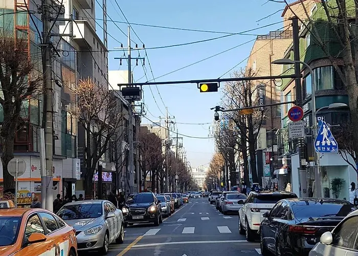 Gangnam Garosu-gil Sinsa And River Apartment