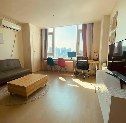 Gangnam Garosu-gil Sinsa And River Apartment