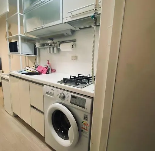 Gangnam Garosu-gil Sinsa And River Apartment Seoul