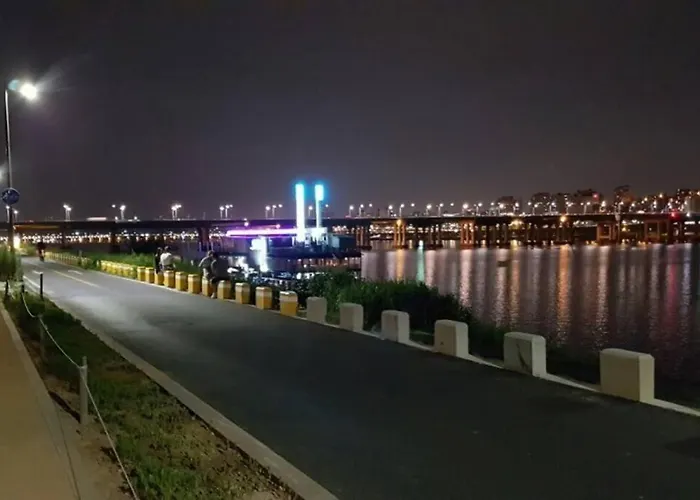 Gangnam Garosu-gil Sinsa And River Seoul
